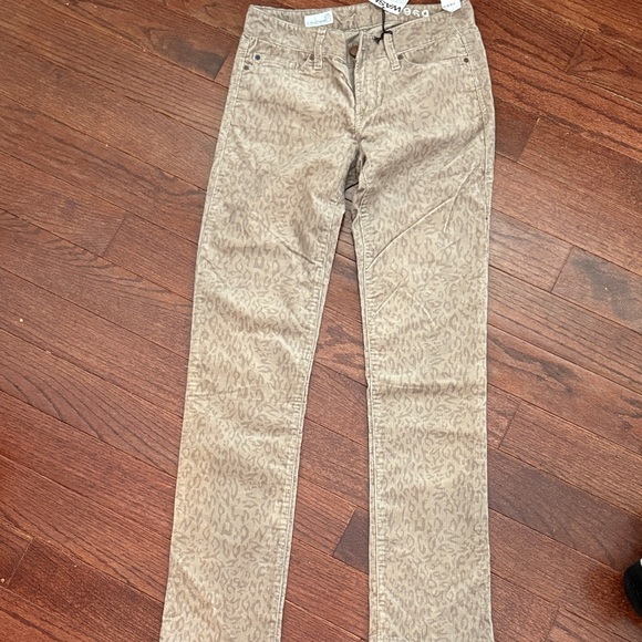 Nwt Gap straight Leopard Print Jeans - Picture 1 of 5